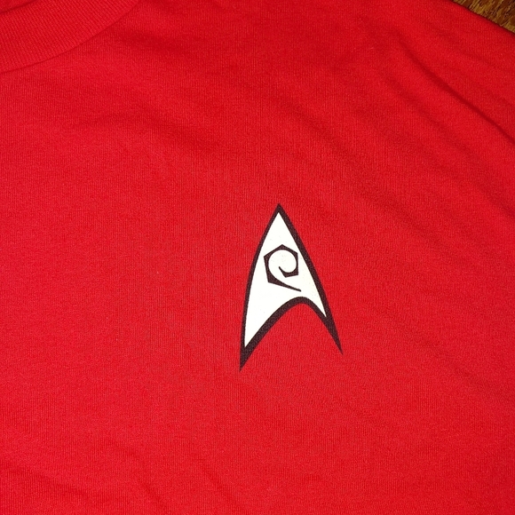 Star Trek Official Logo (red) no size tag meassure - Picture 2 of 5